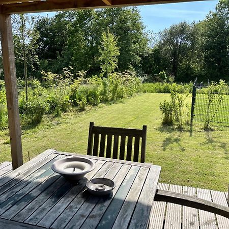 Vrijstaand Chalet Met Veel Buitenruimte En Veranda Zuid-Scharwoude エクステリア 写真