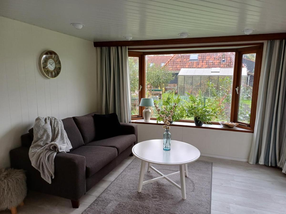 Vrijstaand Chalet Met Veel Buitenruimte En Veranda Zuid-Scharwoude エクステリア 写真