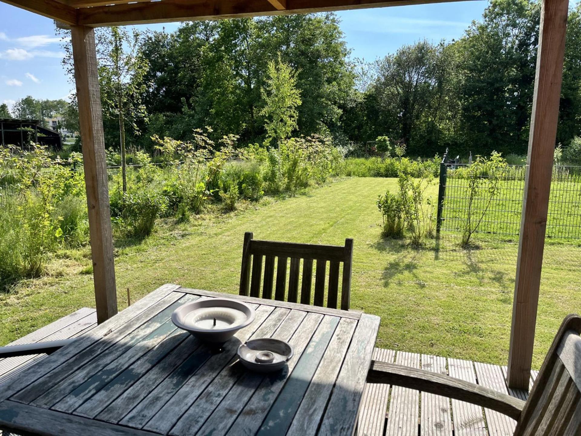 Vrijstaand Chalet Met Veel Buitenruimte En Veranda Zuid-Scharwoude エクステリア 写真